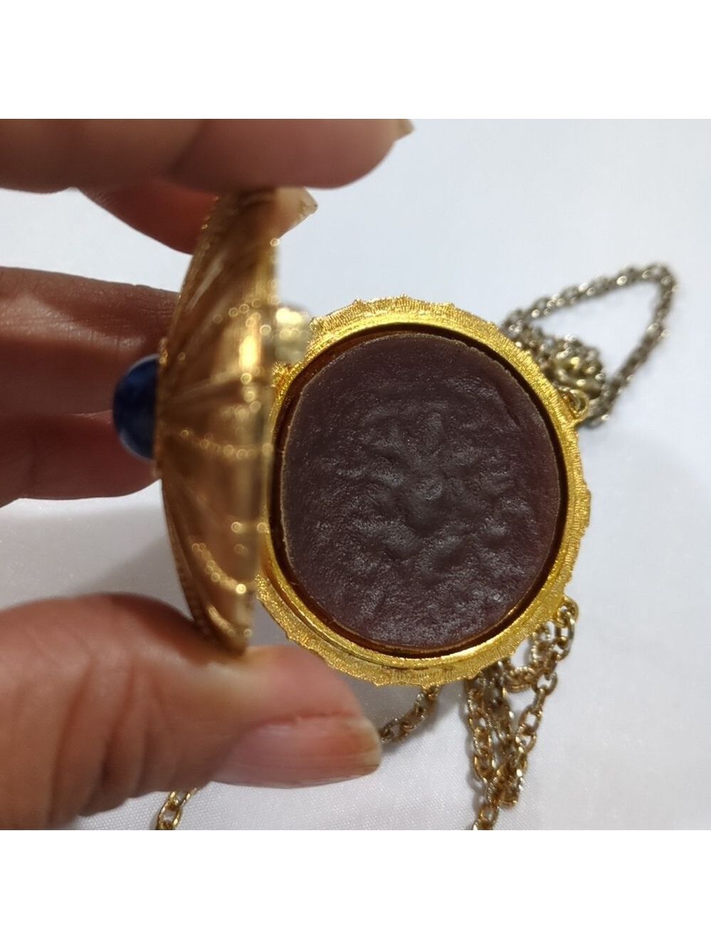 1973‎ Signed Estee Lauder Gold Empire Solid Perfume Vintage Pendant Necklace - Picture 10 of 12